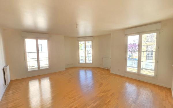 Appartement à vendre    3 pièces • 67,30 m2 Houilles