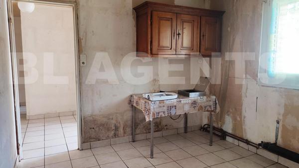 Villa plain-pied T4 + 2 garages + terrains