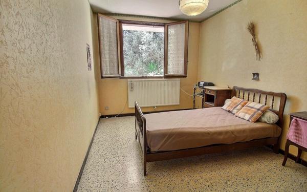 Appartement à vendre    4 pièces • 81,50 m2 Marseille 13