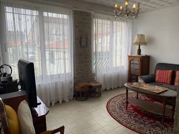 Grande maison de ville avec garage double, studio indépendant et jardin à Carcassonne