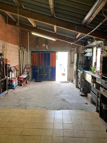 Grande maison de ville avec garage double, studio indépendant et jardin à Carcassonne