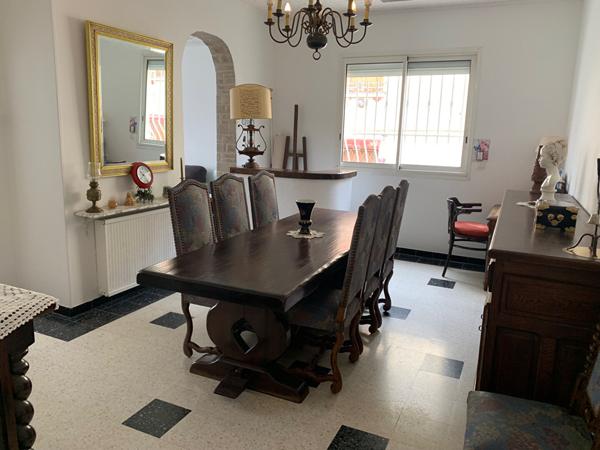 Grande maison de ville avec garage double, studio indépendant et jardin à Carcassonne