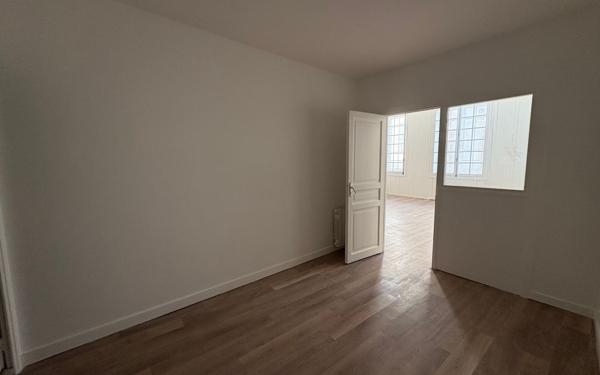 Appartement à louer    2 pièces • 50 m2 La Rochelle