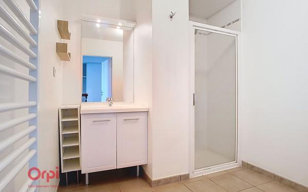 Appartement à vendre    2 pièces • 42 m2 Nantes