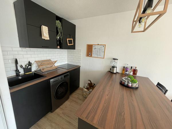 33300 BORDEAUX Chartrons/ Maritime- Appartement 2 pièce(s) 43 m² à vendre