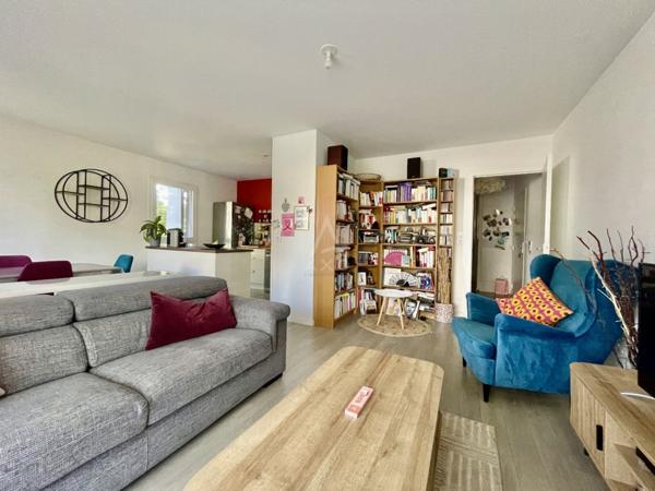 Appartement  T4-80 m2 avec 3 chambres, salon exposé S/O,dans immueble 2018 avec ascenseur,  garage- quartier BEAUREGARD à Rennes