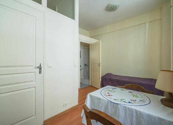 Appartement à vendre    1 pièce • 17 m2 Paris 14