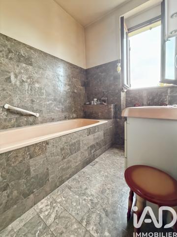 Maison à vendre 5 pièces 118 m² Chelles