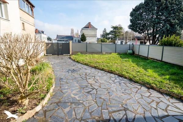 Maison à vendre |  Saint-Martin-de-la-Place |  7 pièces | 168 m²