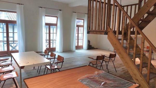 Bel appartement au cœur du village à terminer.