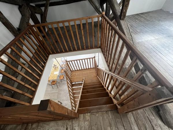Bel appartement au cœur du village à terminer.