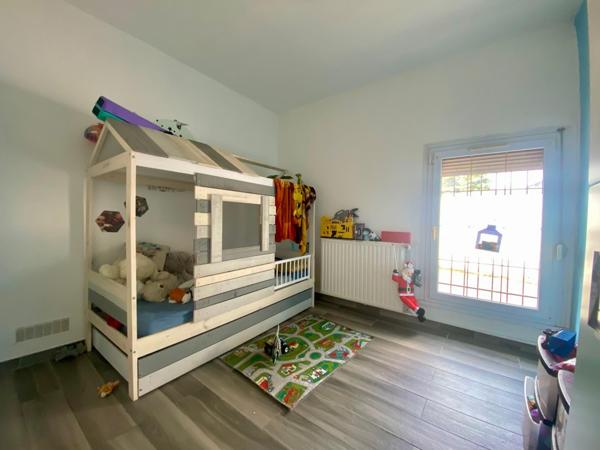 PLAIN PIED INDIVIDUEL 160M²  4 CHAMBRES GARAGE JARDIN