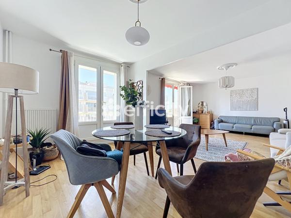 Appartement
         5 pièces
        - 105 m² Exclusivité 329 900 € *