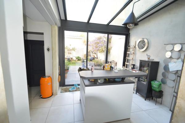 Vente                                                      Maison
                        
                     7 pièces                      105 m2                     à Le Mans
