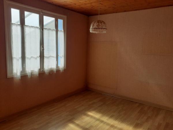 A la Guérinière, maison de plain-pied de 120 m2 de surface habitable à 100 mètres de la mer.