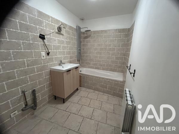 Location appartement 3 pièces 70 m² Tarascon