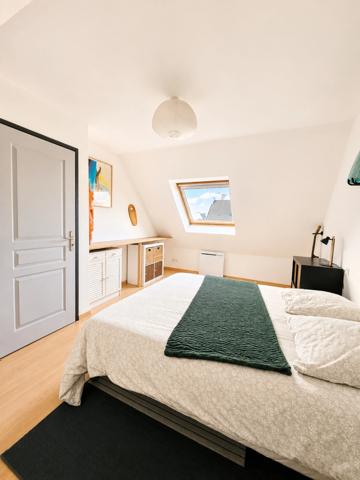 Maison contemporaine de 175 m² – Vie de plain-pied – Centre de Lannilis