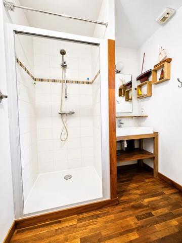 Maison contemporaine de 175 m² – Vie de plain-pied – Centre de Lannilis