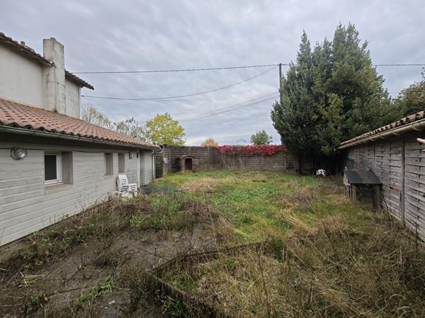 Longère La Séguinière 258m²