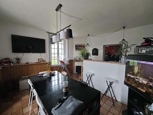 Longère La Séguinière 258m²