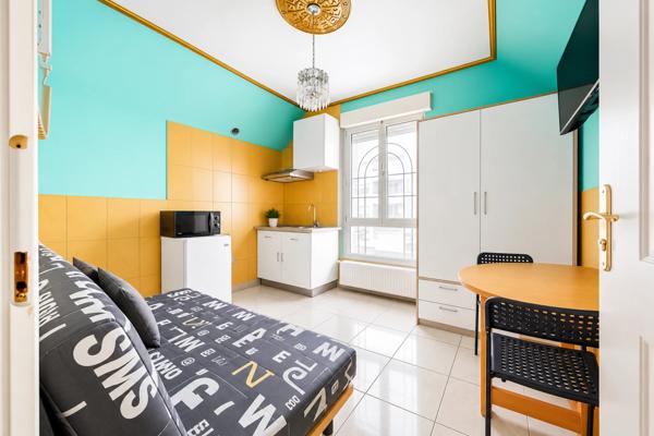 Maison
         8 pièces
        - 164 m² Exclusivité 625 000 € *