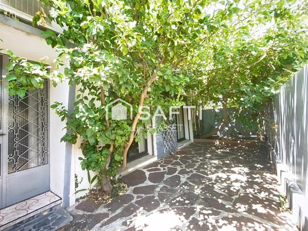 MAISON AVEC EXTERIEURS ET GARAGE D ENVIRON 130 m²