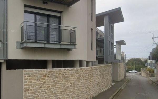 Stationnement à louer    Brest