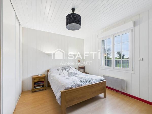 BELLE FAMILIALE,123 m2, 5 CHAMBRES, JARDIN 1018m2