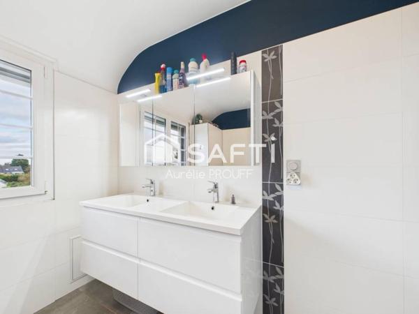 BELLE FAMILIALE,123 m2, 5 CHAMBRES, JARDIN 1018m2