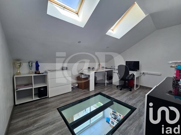 Maison à vendre 7 pièces 143 m² Sainte-Geneviève-des-Bois