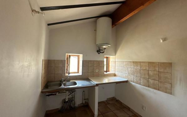 Appartement à louer    1 pièce •  Saint-Étienne-de-Fontbellon