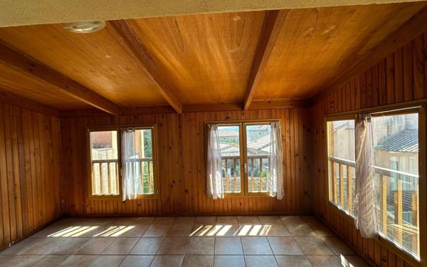 Appartement à louer    1 pièce •  Saint-Étienne-de-Fontbellon