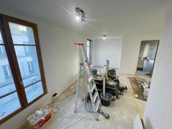 Grand studio rénové – 29 m² – Paris 20