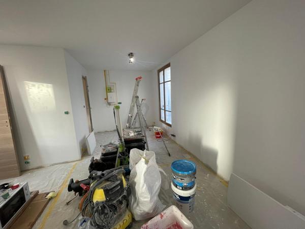 Grand studio rénové – 29 m² – Paris 20
