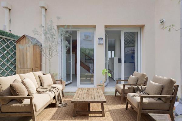 Maison de ville avec terrasses