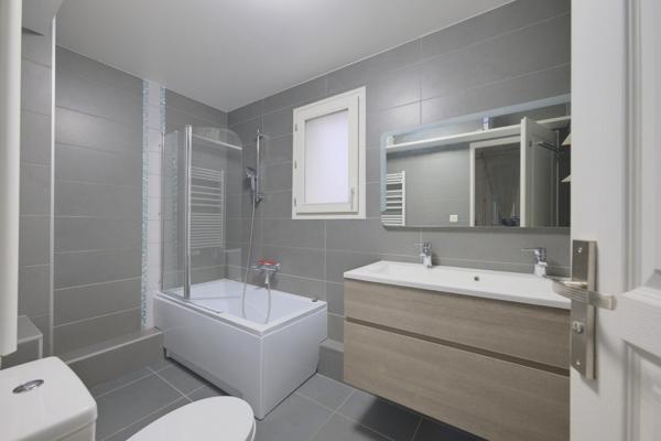 Maison de ville avec terrasses