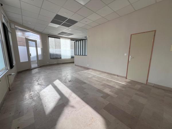 Mur commerciaux de 54,42 m2