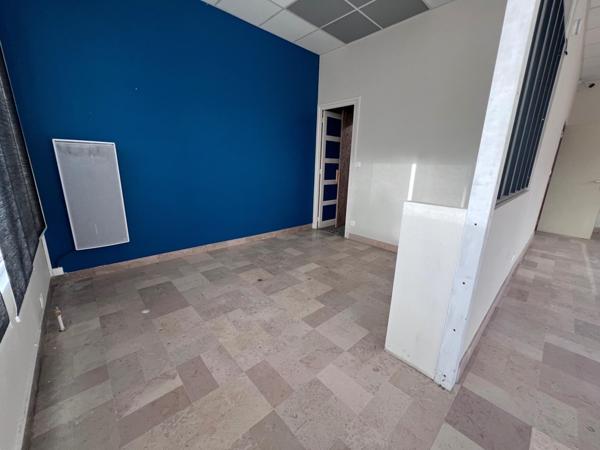 Mur commerciaux de 54,42 m2