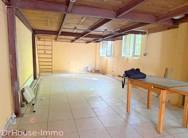 Bureau à vendre 1 pièce de 200 m²