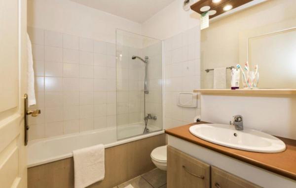 INVESTISSEMENT LOCATIF  EVIAN LES BAINS - Résidence Odalys Les Chalets d'Evian - 5,92%  de rentabilité.