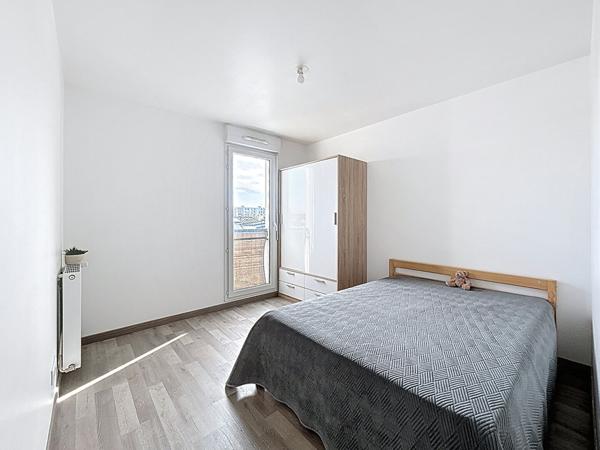 Appartement à Meaux dans une résidence de 2017 -proche Pâtis et avenue Foch - 2 pièces - balcon et place de parking en sous-sol - secteur calme - gare à 20 minutes à pied.