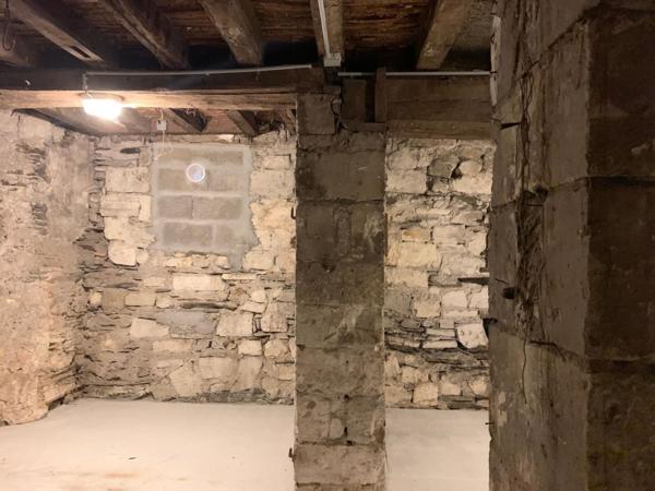 Localcommercial * 35 M² * 49000 Angers * 150 * 150,  
Angers 49000