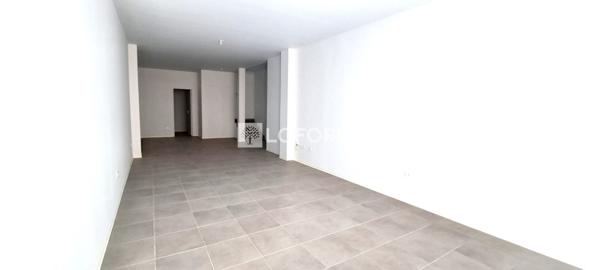 Location local commercial Villemur-sur-Tarn - 2 pièce(s) - 50 m² - 480 €/mois