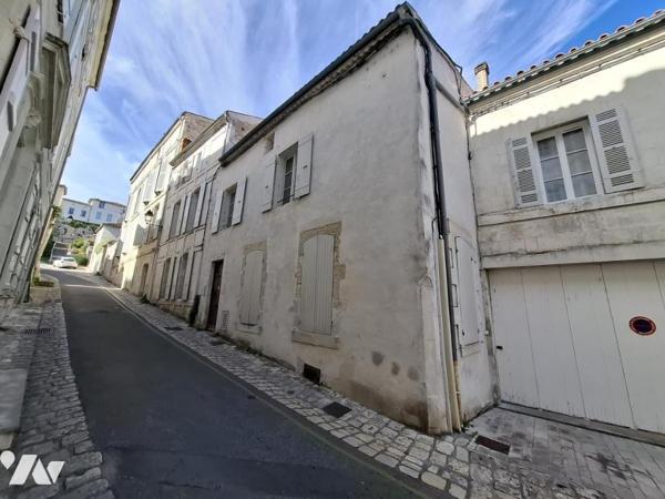 Apt T3 en DUPLEX - à SAINTES - rive gauche - à 20m du centre ville à pied - avec cave
