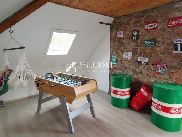 Grande maison (Immeuble) de deux appartements sur trois niveaux de 270m2 environ sur 6.21ares de terrain Lièpvre (68660)