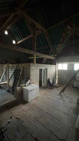 Maison de charme en pierres, avec dépendances