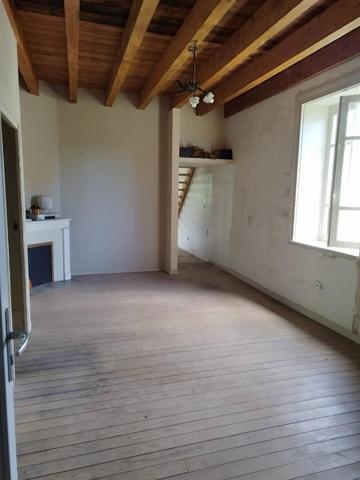 Maison de charme en pierres, avec dépendances