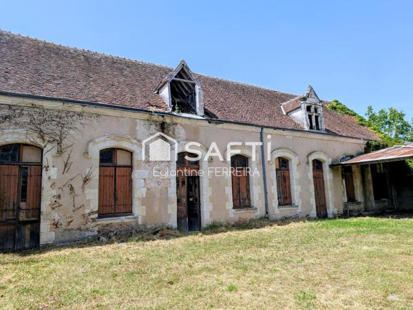 COMMUNE DE GRACAY, ENSEMBLE EN PIERRE AVEC JARDIN.