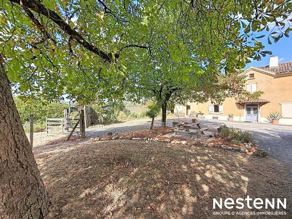 Maison Castillon Massas 8 pièces 300 m2 piscine et terrain arboré