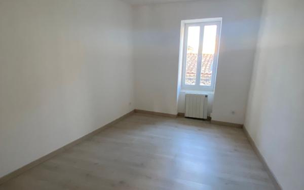 Immeuble à vendre    2 pièces • 165,17 m2 Loriol-sur-Drôme